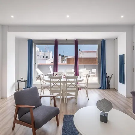 דירה Modern Penthouse With Private Terrace